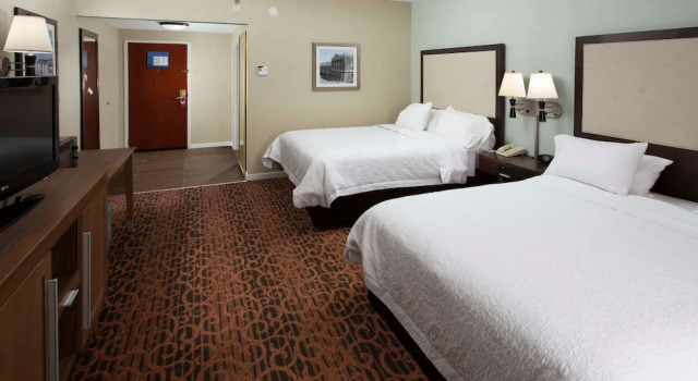 Люкс Standard Hampton Inn Troy