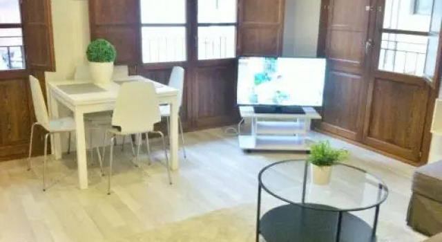 Superb Central Market Apt, Забронировать Отель Сьютат Белла 
