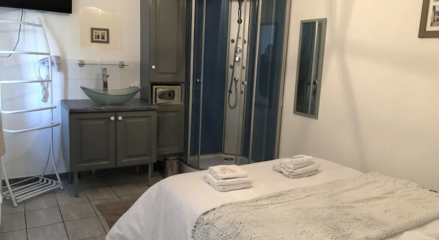 Четырёхместный номер Standard Цокольный этаж Logis Hotel & restaurant Le Relais De Fleurette