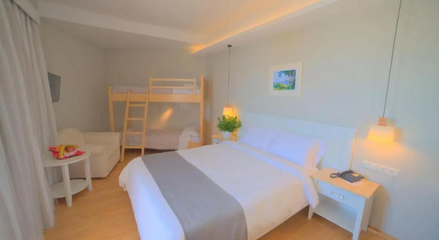 Family room with partial sea view Elea Beach Hotel