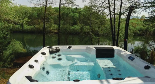 Коттедж Kolpa Paradise Jacuzzi & Sauna - Happy Rentals