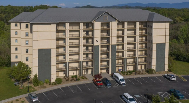 Mountain View by VTrips, Забронировать Отель Отели Пиджен-Фордж с парковкой, рядом с Pigeon Forge Community Center, Парковка