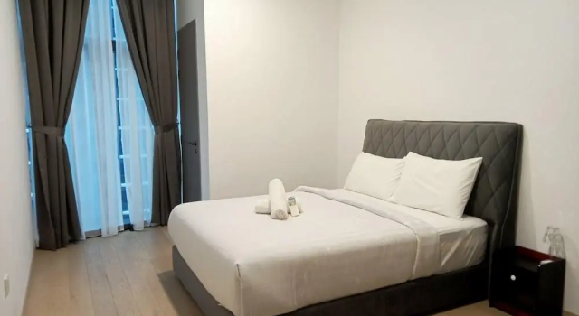 Eaton Residences KLCC, Забронировать Отель Отели Куала-Лумпура с парковкой, рядом с Башни-близнецы Берджая Таймс-Сквэр, Парковка