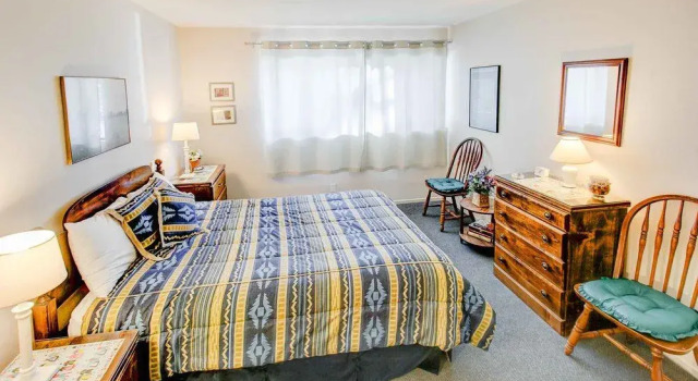 Mountain Shadows B08 - One Bedroom Condo