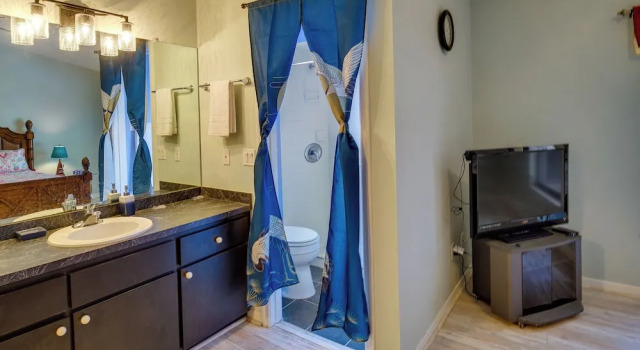 Pet-friendly Sebastian Home: w/ Porch + Lake View!, Book Feriehus Villaer i Sebastian, Villa
