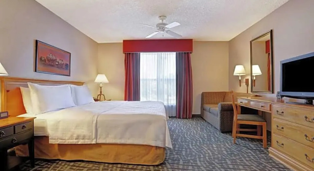 Четырёхместный люкс с 2 комнатами Metro Scottsdale Apartments 1 bd