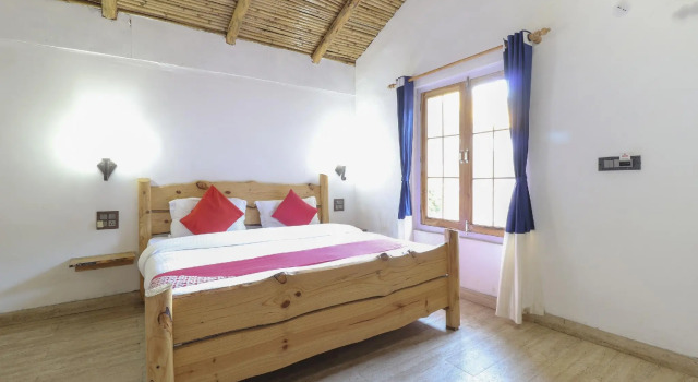OYO 76934 Pine Hill View Resort, Rezervovat Lázně / Resort Nainital Uttarakhand