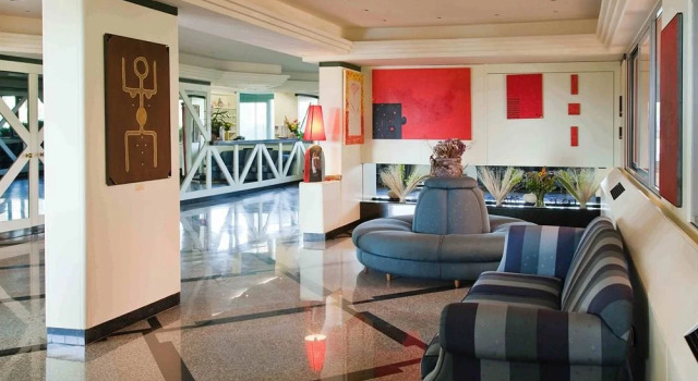 Qt Hotel, Забронировать Отель Отели Куарту-Сант-Элена с бассейном, Бассейн