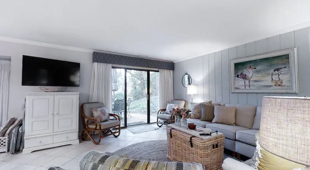 Коттедж Dog-friendly Oceanfront Getaway With Shared Pool & Central AC