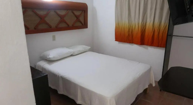 Casa Aurora #2: Private room in excellent location, Book Hotel Puerto Vallarta Jalisco