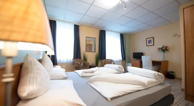 Rheinauer Hof - Das Hotel am Riedweg