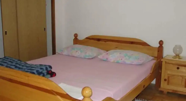 Apartments Pinija - Standard Two Bedroom Apartment With Balcony -, Book Lejlighed Hoteller i Split Region med parkering, Parkering