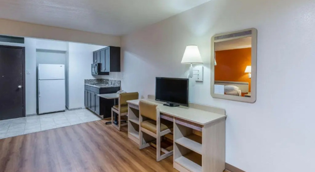 Четырёхместный номер Deluxe Motel 6-Lancaster, TX - DeSoto - Lancaster