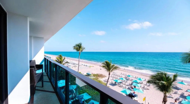 Двухместный номер Standard с частичным видом на океан Tideline Palm Beach Ocean Resort and Spa
