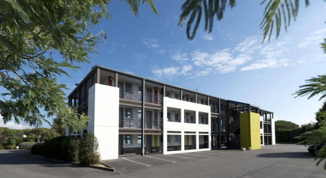 B&B HOTEL Saint-Nazaire Trignac, Забронировать Отель «постель и завтрак» Сен-Назер Loire-Atlantique, рядом с Торговый центр Ruban Blue