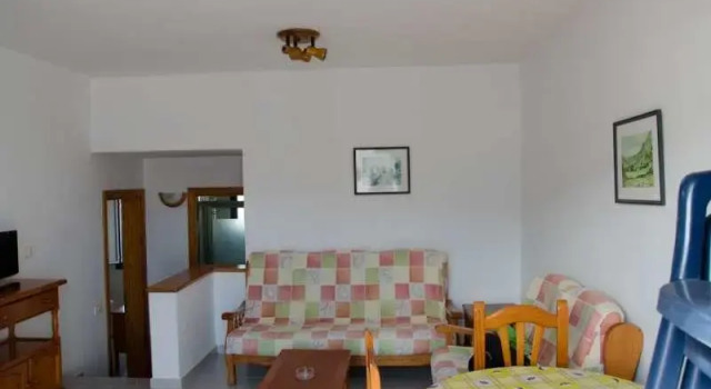 Rimaru VI, Reservar Hotel Teguise 