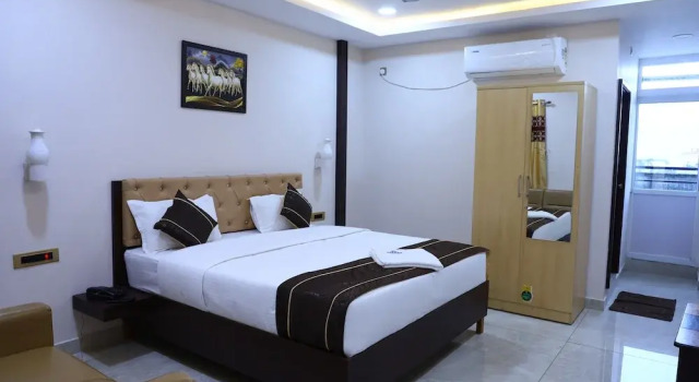 Номер Deluxe Gokulam Grand