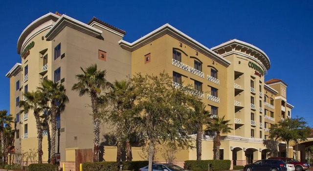 Courtyard by Marriott Sandestin at Grand Boulevard, Забронировать Отель Отели Дестин 3 звезды, рядом с Sandestin Golf Resort - Raven, Burnt Pine, Baytowne, The Links, 3*