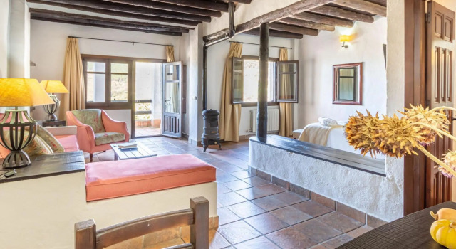Romantic apartment in Granada with shared pool, Buchen Sie Ferienwohnung Busquístar Alpujarras