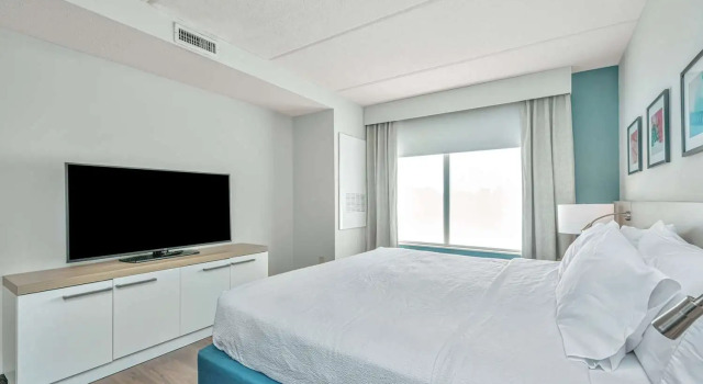 Двухместный люкс c 1 комнатой Hilton Garden Inn Charleston Airport