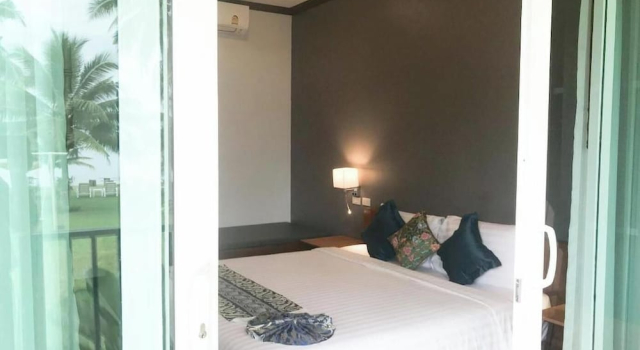 Двухместный номер Deluxe с балконом и с видом на море Koh Yao Yai Sea Breeze House เกาะยาวใหญ่ซีบรีซเฮ้าส์