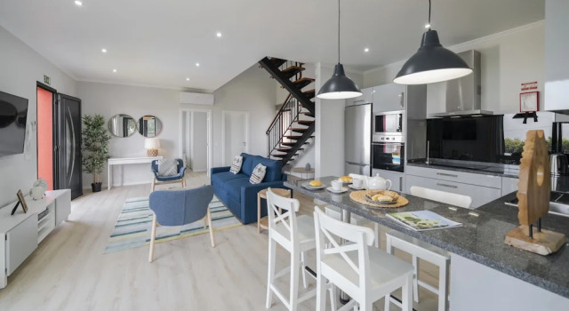 Вилла Felicidade Rocha I, for Families, With a Pool