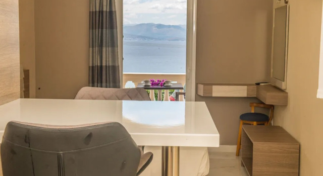 Студия Superior Цокольный этаж с балконом Dionysos Apartments