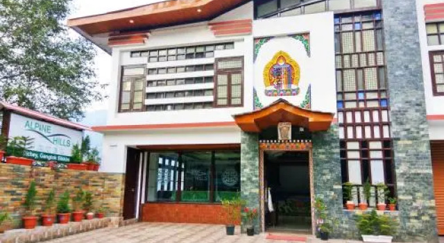 Alpine Hills Hotel, Book Hotel Hotels in Sikkim with Parking, Parking