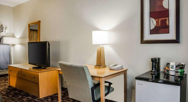 Двухместный номер Standard Quality Inn & Suites Des Moines Airport