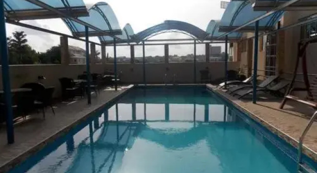 Ayalla Hotels Suites-abuja Royal Suite, Prenota Hotel Hotel a Obio-Akp con parcheggio, Parcheggio
