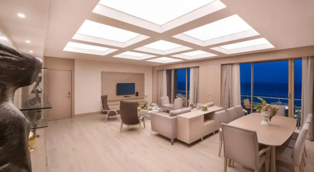 Люкс Royal Concorde Luxury Resort and Casino