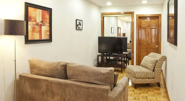 Upper Yorkville Suites, Забронировать Отель Восточный Гарлем Нью-Йорк, рядом с The Promise Theatre