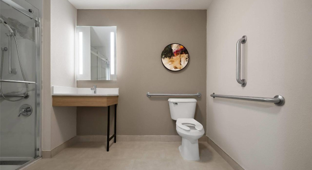 La Quinta Inn & Suites by Wyndham Greenville Woodruff Rd.