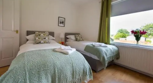 Hls Ashgrove Apartment