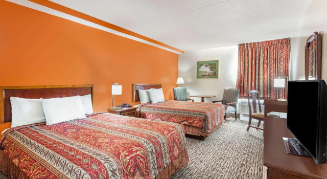 Четырёхместный номер Standard Travelodge by Wyndham Winchester
