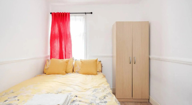 Impeccable and Welcoming 3-bed House in London, Забронировать Отель Лондон Большой Лондон, рядом с Стадион футбольного клуба «Вест Хэм Юнайтед»