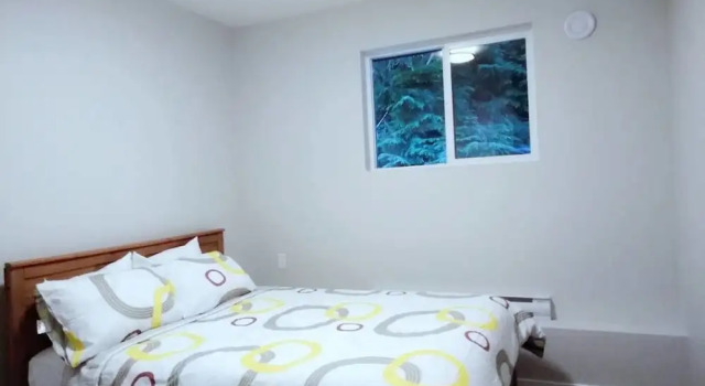 B - Sechelt Private Coastal Home, Забронировать Дом для отпуска Коттеджи Солнечного побережья, Коттедж