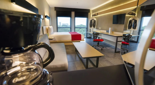 Superior cameră cu vedere la parc City Express Cali