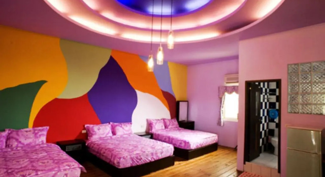 J Lin Hostel