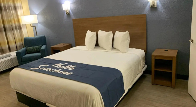 Четырёхместный номер Standard Days Inn by Wyndham Apopka/Orlando