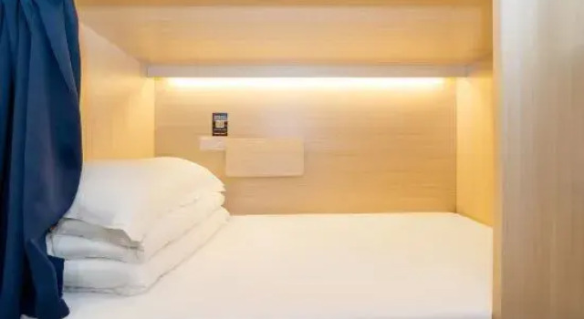 Кровать в общем номере (женский номер) Shanghai Jinlanta Homestay