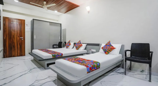Fabhotel Priya Lodging, Забронировать Отель Отели штата Махараштры 3 звезды, 3*