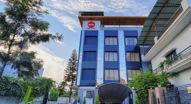Spree Hotel Kriday, Rezervovat Hotel Rājpur Uttarakhand