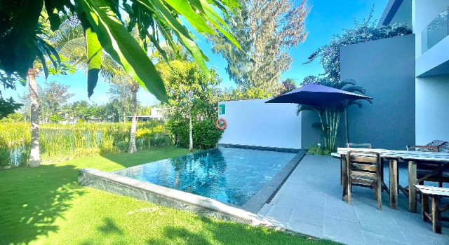 Вилла Superior Luxury Villa Ho Tram Sanctuary Resort by SSens Homes