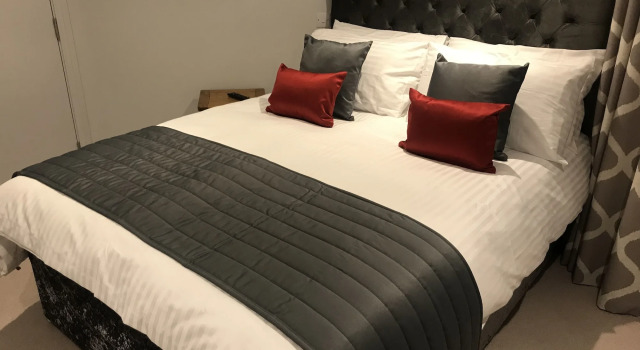 Cavendish House with Secure, Allocated Parking, 2 mins walk from Windsor Castle, Забронировать Апартаменты/квартира Апартаменты Виндзор, рядом с Windsor and Maidenhead Council, Апартаменты/квартира