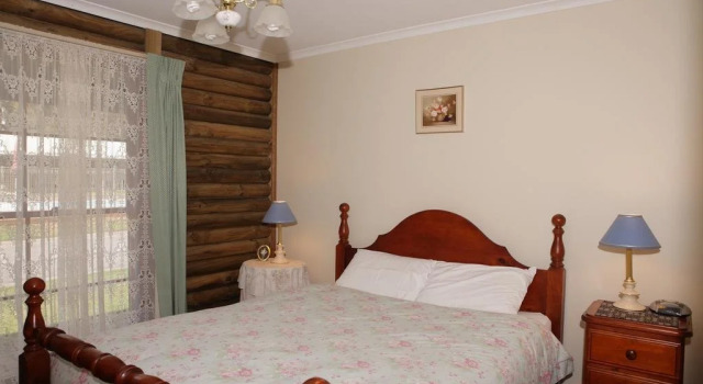 Halls Gap Log Cabins, Prenota Hotel Halls Gap Grampians