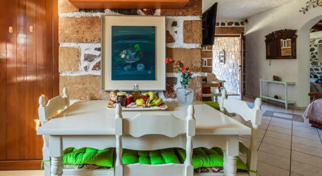 Elia Luxury House - Mani's Garden Retreat