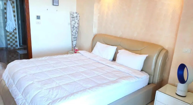 Luxury Seafront Pool Villa - 3 Stories & Roof floor - All Master Bedrooms, Prenota Villa Ville a Hurghada, Villa