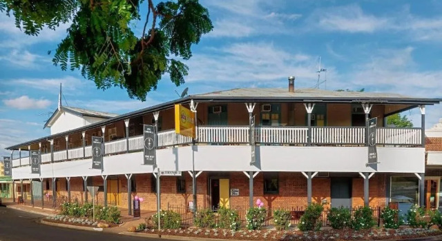 Hotel Cunnamulla, Rezerwuj Hotel Cunnamulla Outback Queensland