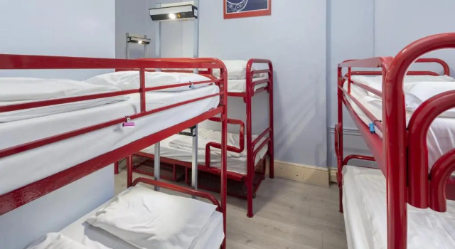 Кровать в общем номере (женский номер) Astor Museum Hostel